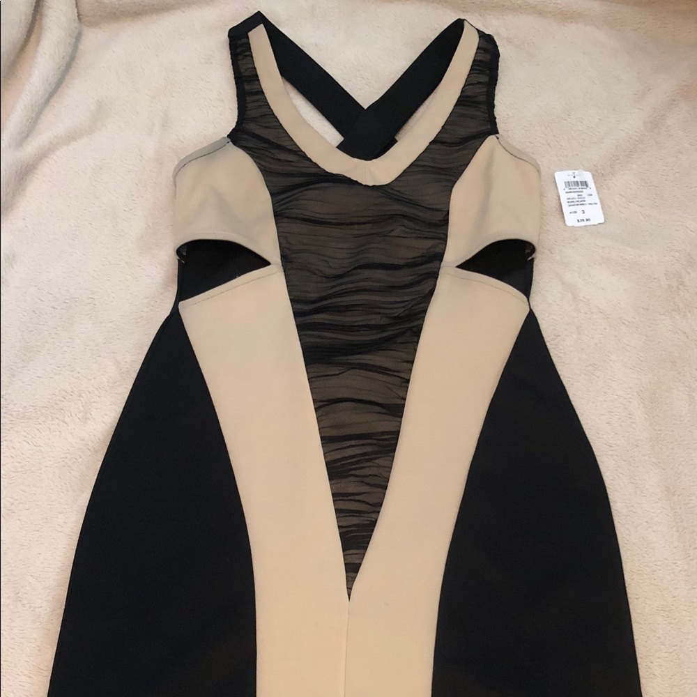 Black & Tan/Nude Crisscross Cut-Out Windsor size 3